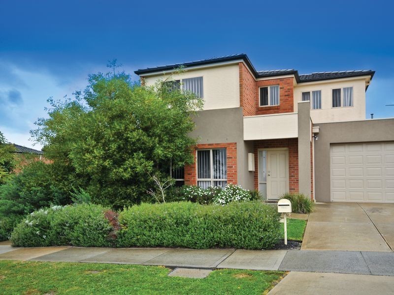 6 Melzak Way, Berwick VIC 3806