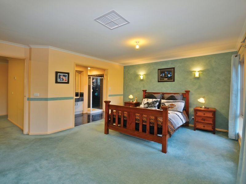 35 Aqueduct Lane, Diamond Creek VIC 3089
