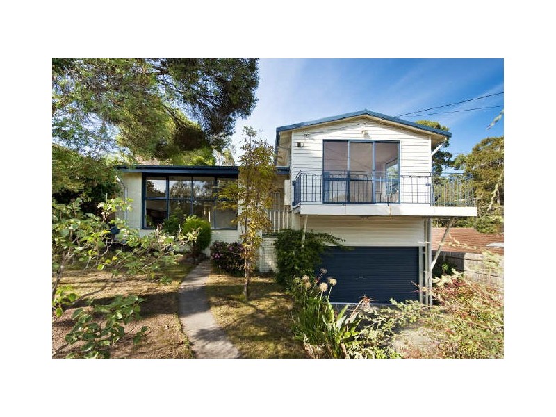 House 1/86 Diamond Creek Road, Greensborough VIC 3088