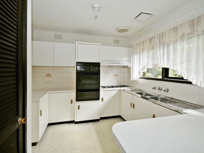 48 Avandina Crescent, Greensborough VIC 3088