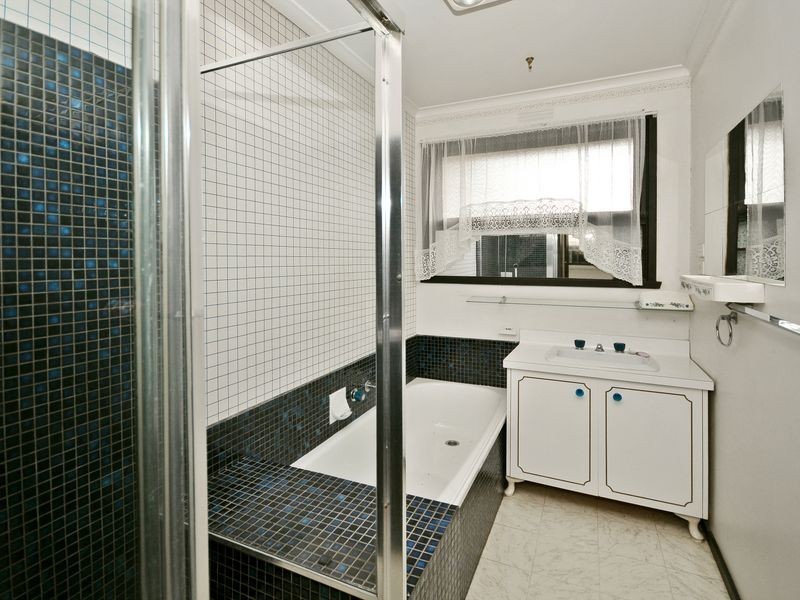 48 Avandina Crescent, Greensborough VIC 3088