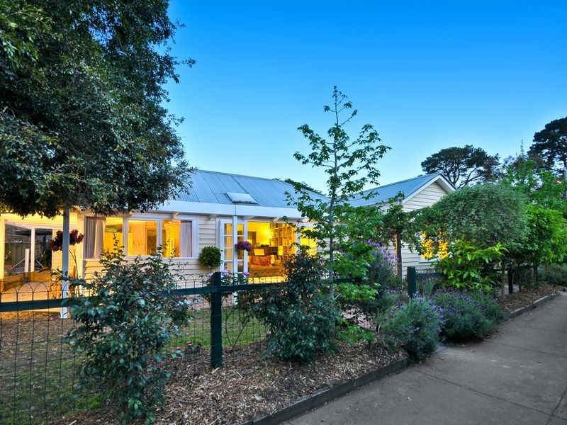 3 Glen Park Road, Eltham North VIC 3095