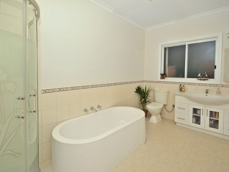 3 Glen Park Road, Eltham North VIC 3095