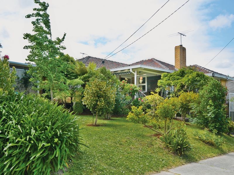 18 Madeleine Street, Doncaster VIC 3108