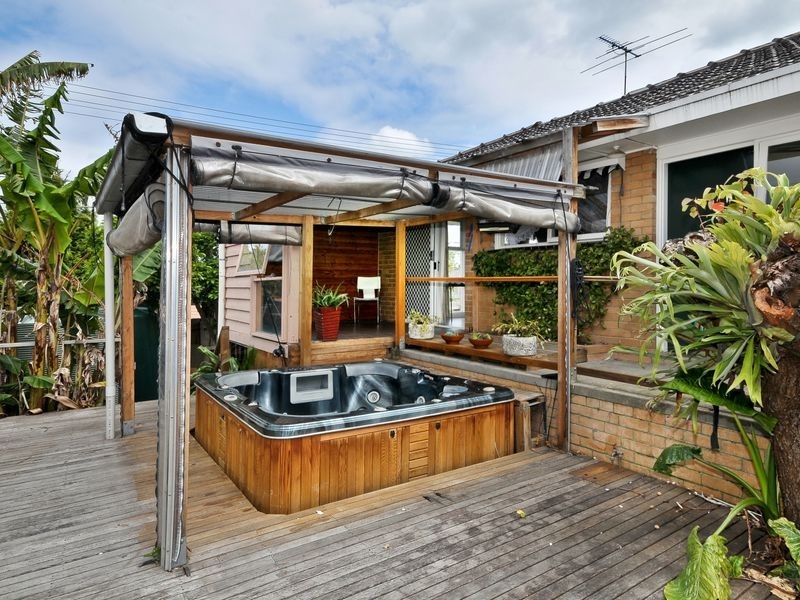 18 Madeleine Street, Doncaster VIC 3108