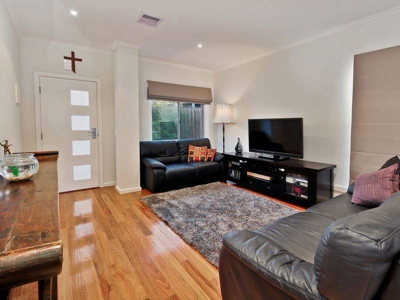 2/317 Liberty Parade, Heidelberg Heights VIC 3081