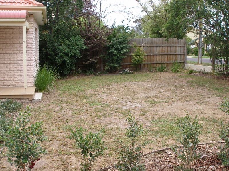 1/6 Mayfield Street, Greensborough VIC 3088