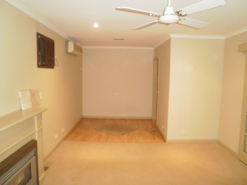 1/35 Devonshire Road, Watsonia VIC 3087