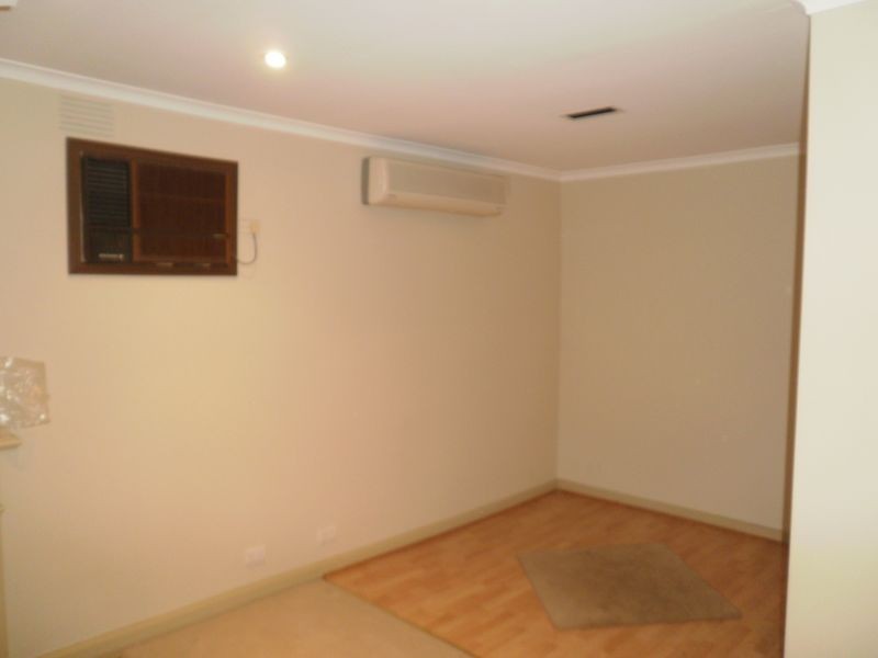 1/35 Devonshire Road, Watsonia VIC 3087