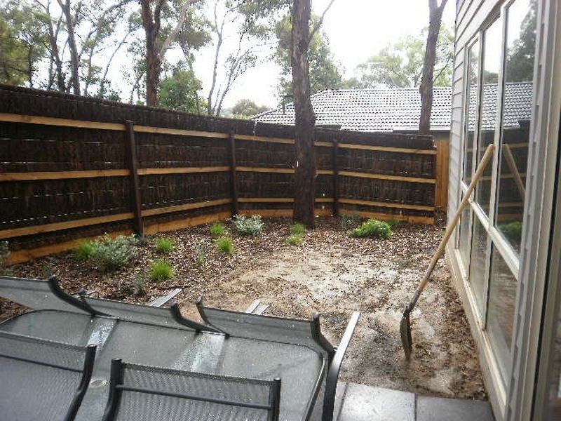 2/19 Wilson Avenue, Montmorency VIC 3094