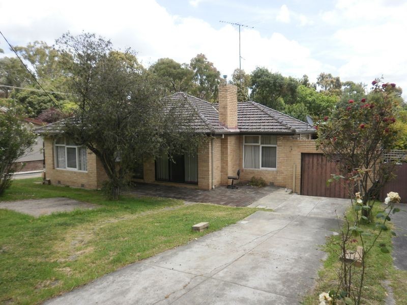 12 Bruce Street, Diamond Creek VIC 3089