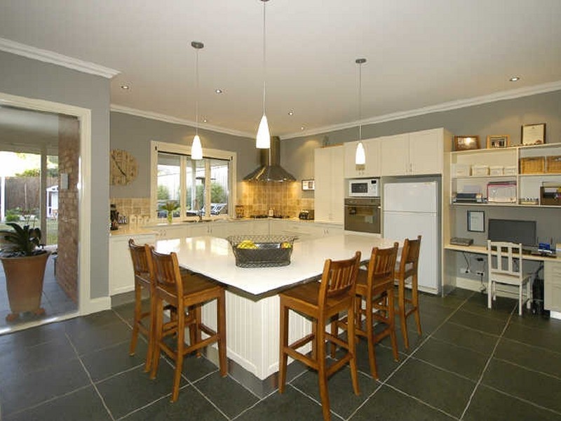 5 Charles Condor Place, Briar Hill VIC 3088