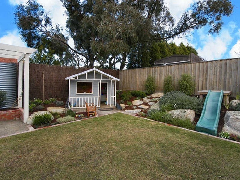 5 Charles Condor Place, Briar Hill VIC 3088