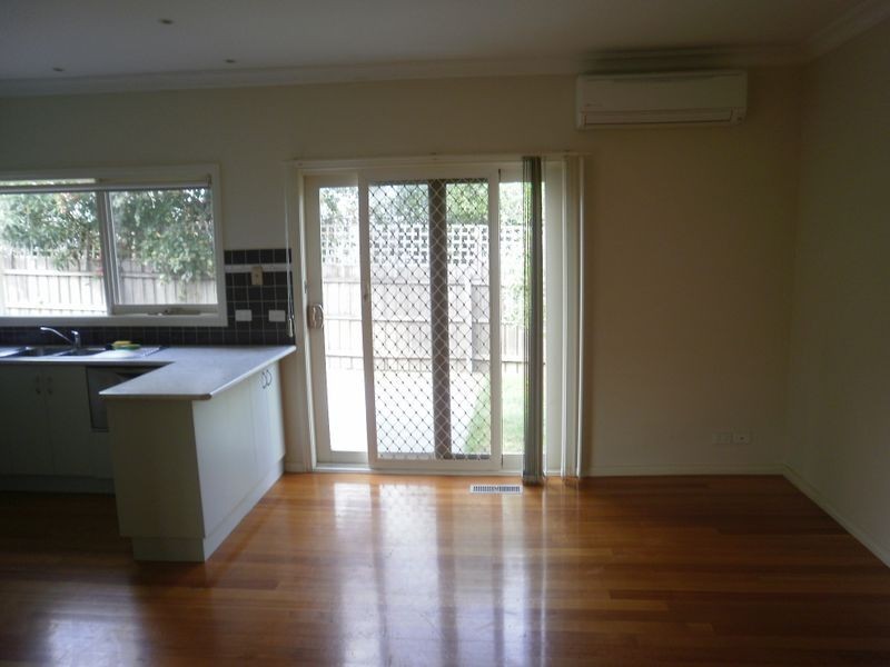 2/16 Beaumont Street, Watsonia VIC 3087
