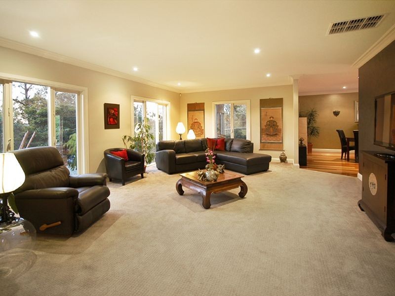 12 Thomas Street, Eltham VIC 3095