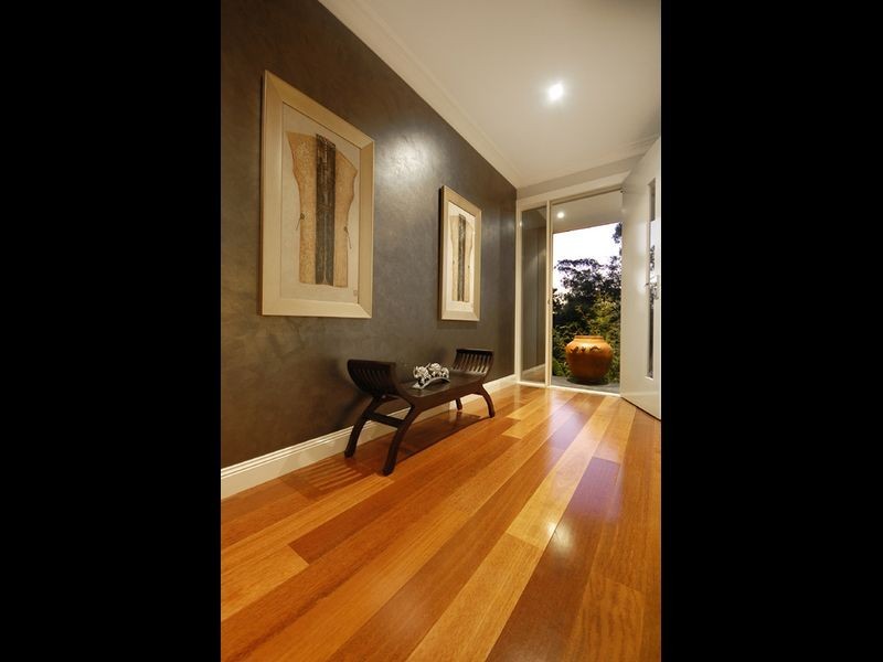 12 Thomas Street, Eltham VIC 3095