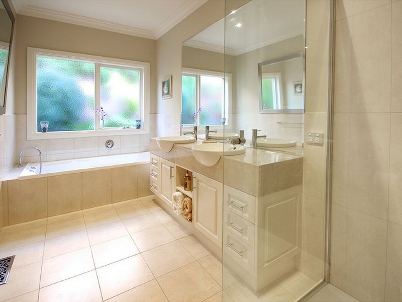 12 Thomas Street, Eltham VIC 3095