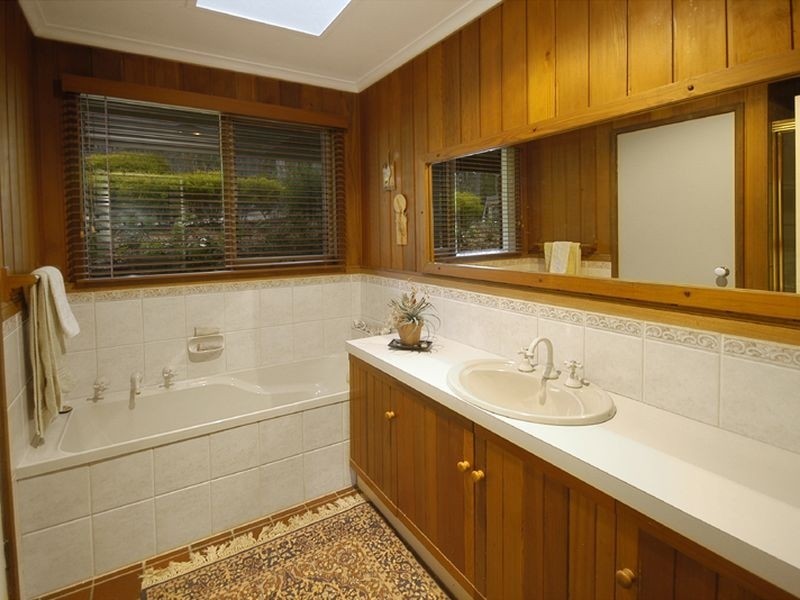 132 Meander Road, Hurstbridge VIC 3099