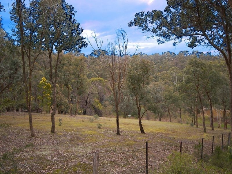 132 Meander Road, Hurstbridge VIC 3099