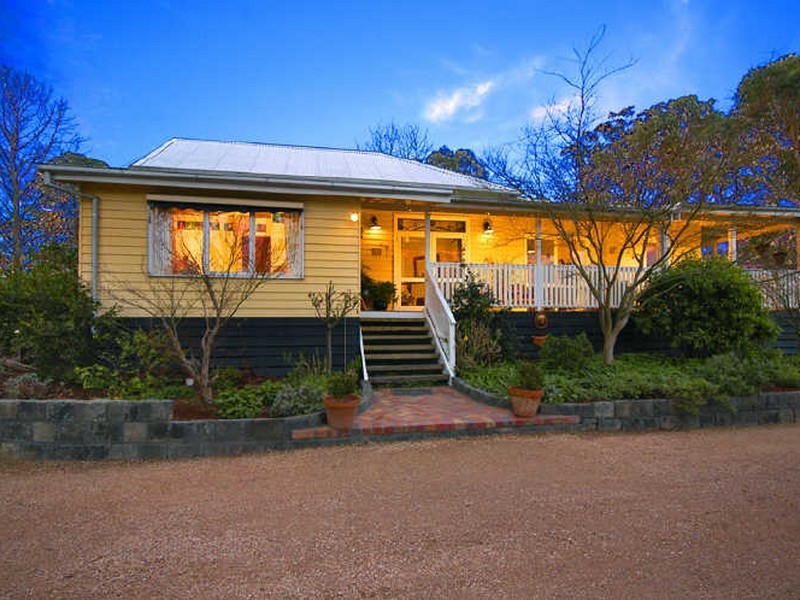 10 Wattletree Road, Hurstbridge VIC 3099