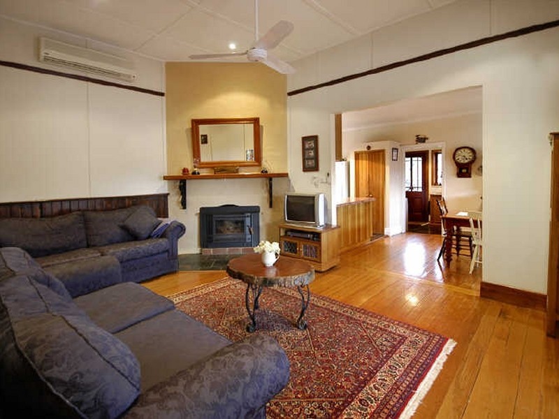 10 Wattletree Road, Hurstbridge VIC 3099