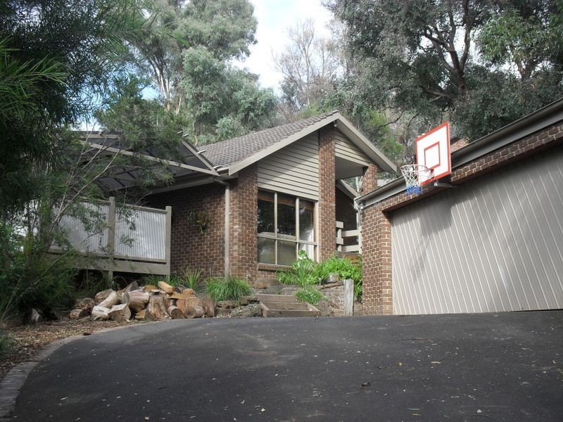 1 Carlyle Close, Hurstbridge VIC 3099