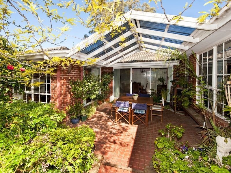 4 Glencairn Court, Eltham VIC 3095