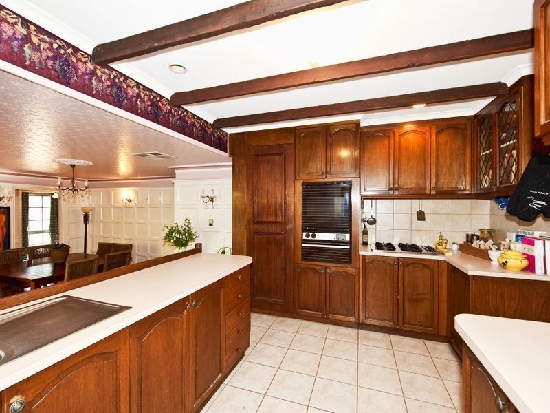 4 Glencairn Court, Eltham VIC 3095