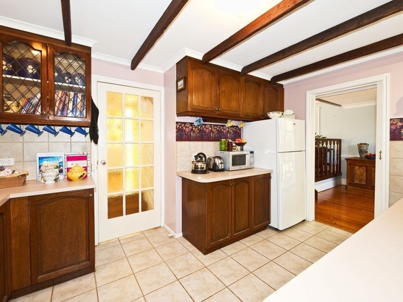 4 Glencairn Court, Eltham VIC 3095