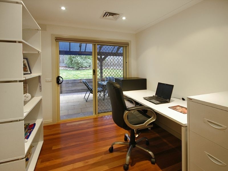 6 Foster Road, Eltham VIC 3095