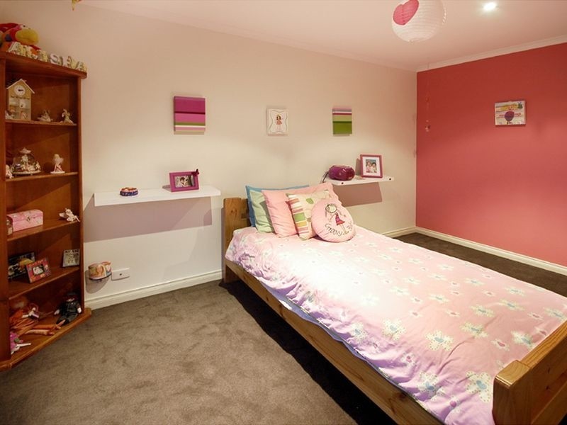 6 Foster Road, Eltham VIC 3095