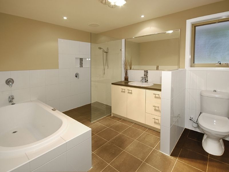 6 Foster Road, Eltham VIC 3095