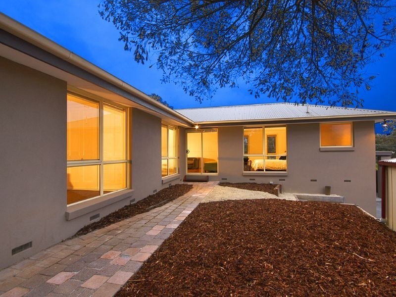 6 Foster Road, Eltham VIC 3095