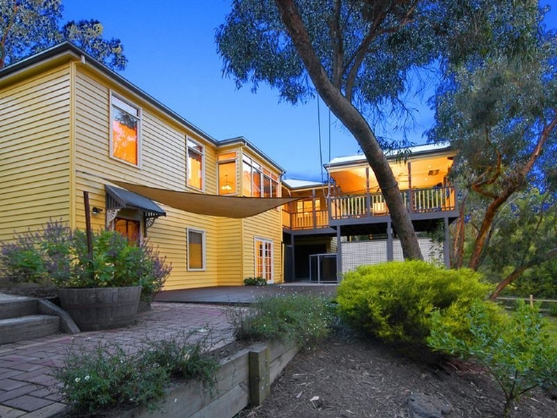 42 Wombat Drive, Eltham VIC 3095