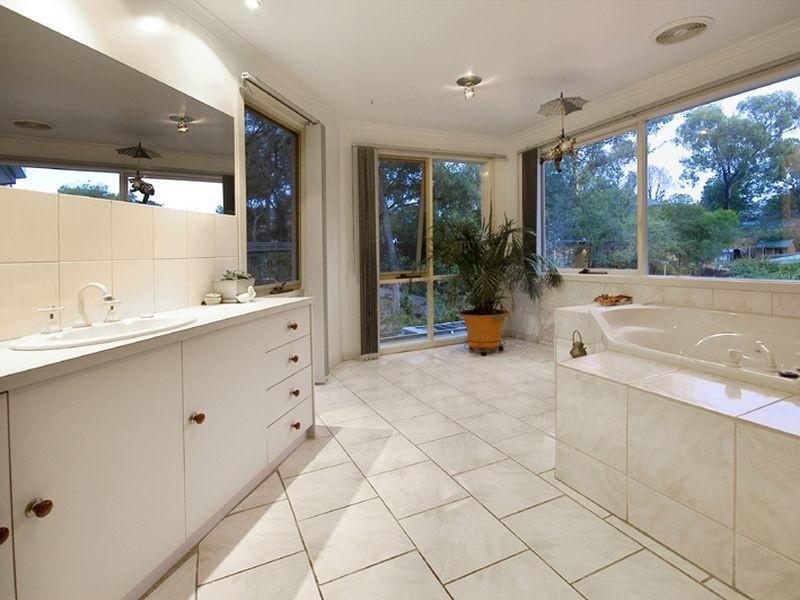 163 Ryans Road, Eltham VIC 3095