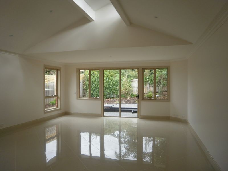 15 Lionel Street, Doncaster VIC 3108