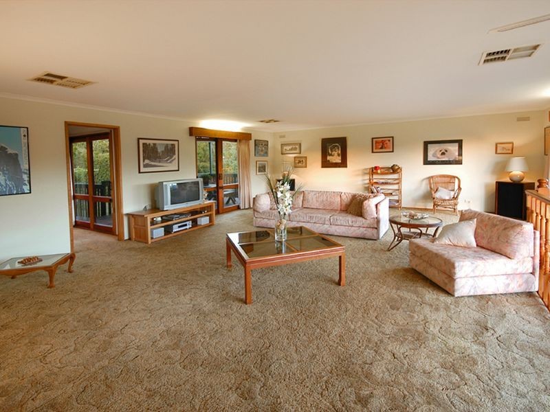 2 Stone Street, Diamond Creek VIC 3089