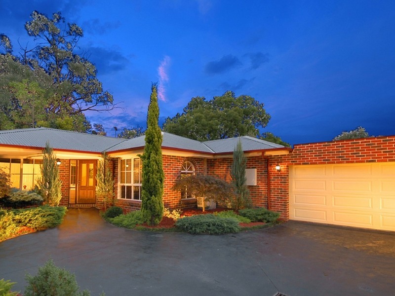 13b Kincumber Drive, Croydon VIC 3136