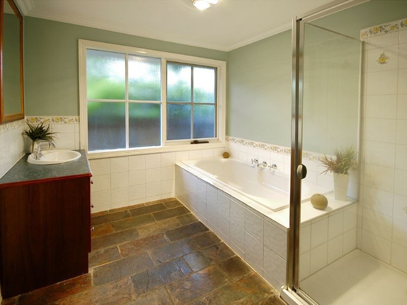 13b Kincumber Drive, Croydon VIC 3136