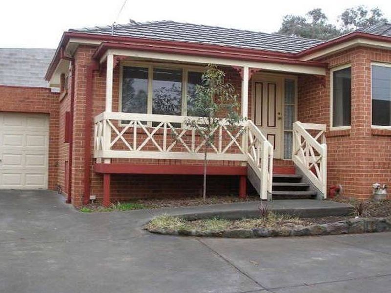 2/24 Wilson Street, Montmorency VIC 3094