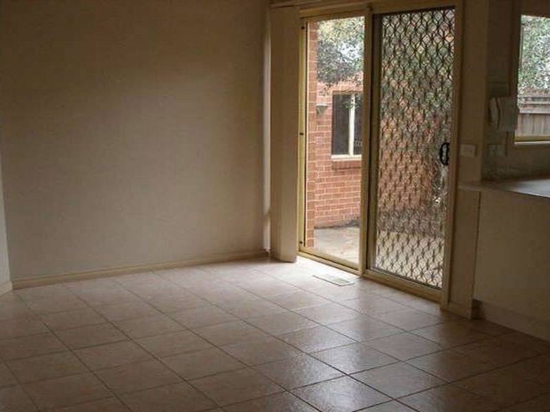 2/24 Wilson Street, Montmorency VIC 3094