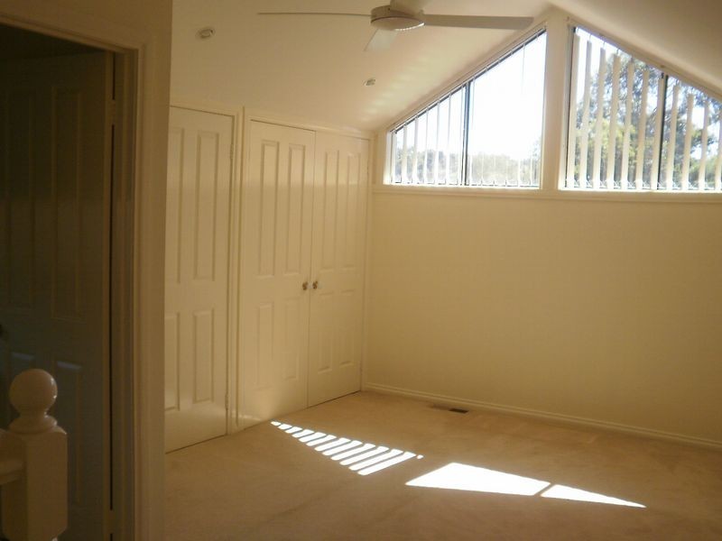 1/68 Sherbourne Road, Montmorency VIC 3094