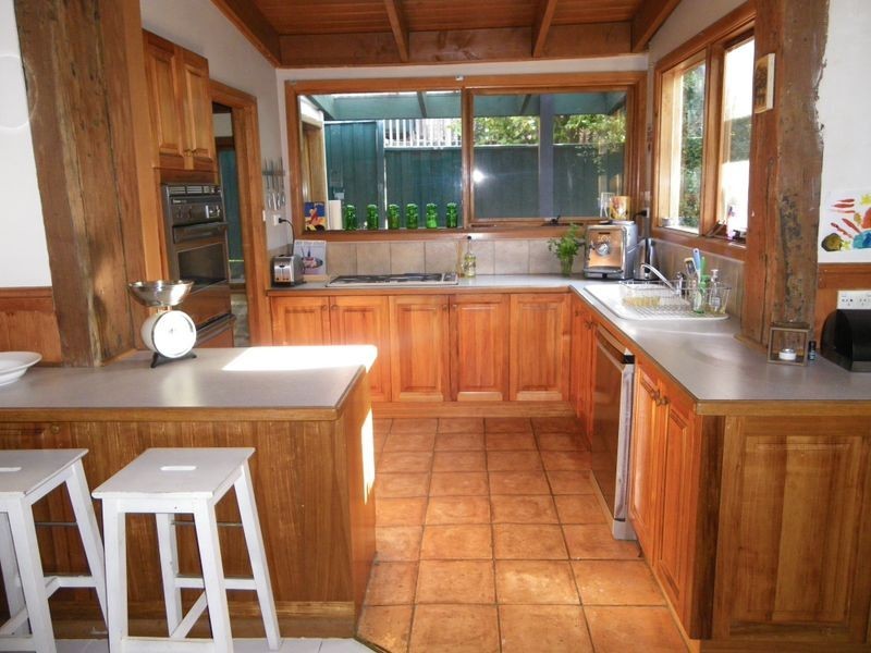 14 Henry Street, Eltham VIC 3095