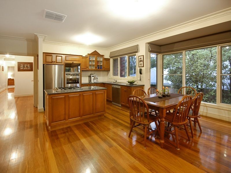 27 Teal Lane, Briar Hill VIC 3088