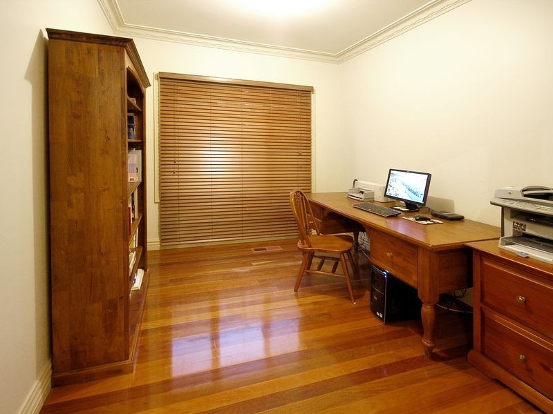 27 Teal Lane, Briar Hill VIC 3088