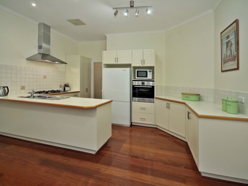 3/13 Livingstone Road, Eltham VIC 3095