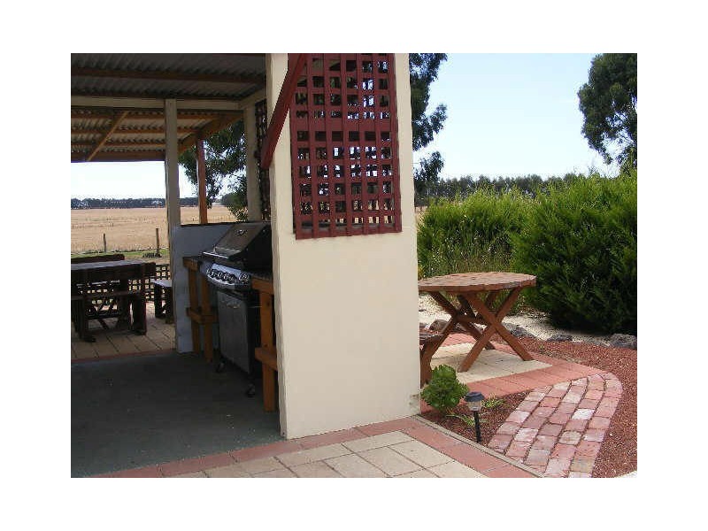 Colac Caravan Park, Colac VIC 3250