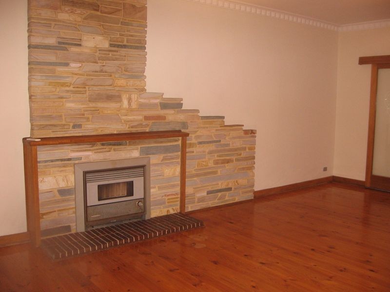 2 Kelly Road, Valley View SA 5093