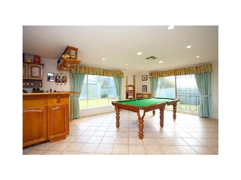 7 Portsmouth Pde, Gulfview Heights SA 5096