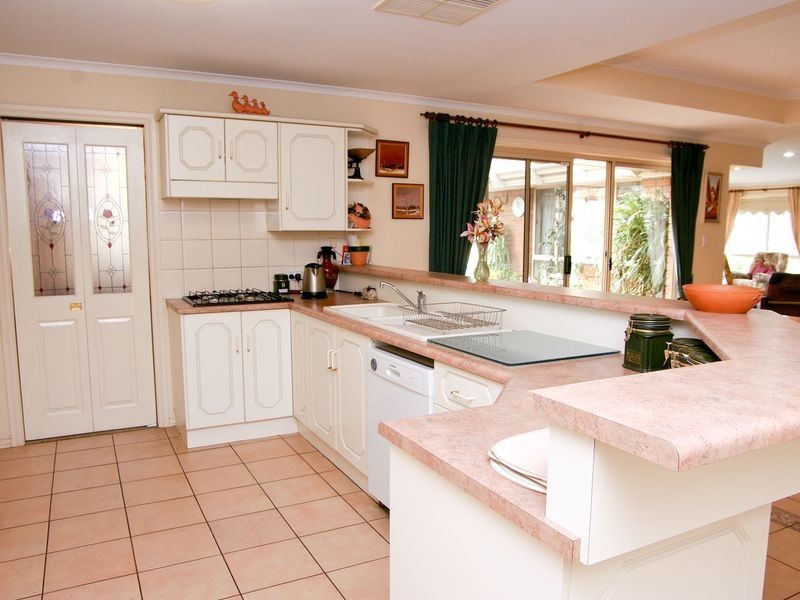 9 Seville Place, Golden Grove SA 5125